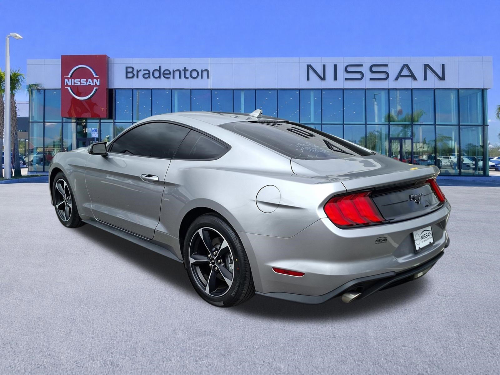 Used 2023 Ford Mustang Coupe image 7