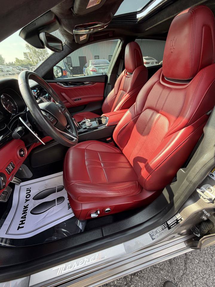 Used 2022 Maserati Quattroporte Modena RWD image 26