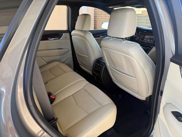 Used 2017 Cadillac XT5 Premium Luxury FWD image 29
