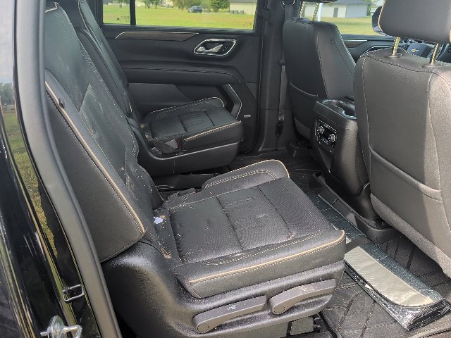 Used 2023 Chevrolet Suburban Premier AWD/4WD image 10