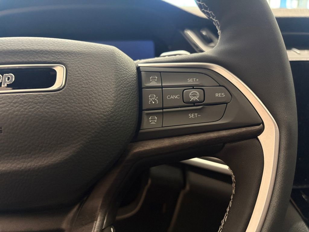 New 2026 Jeep Grand Cherokee Altitude RWD image 16