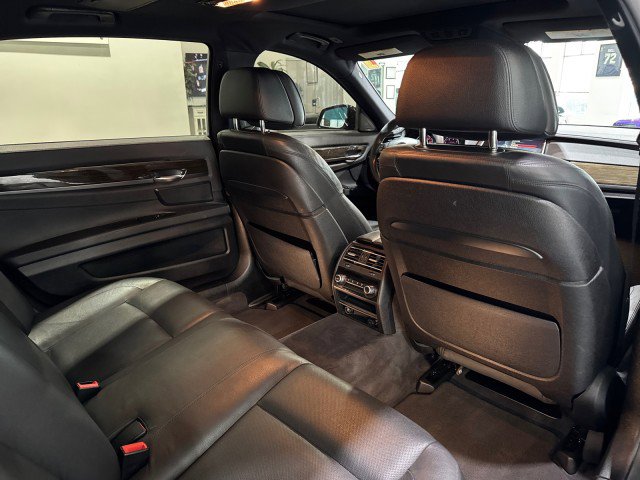 Used 2015 BMW 740Li image 41