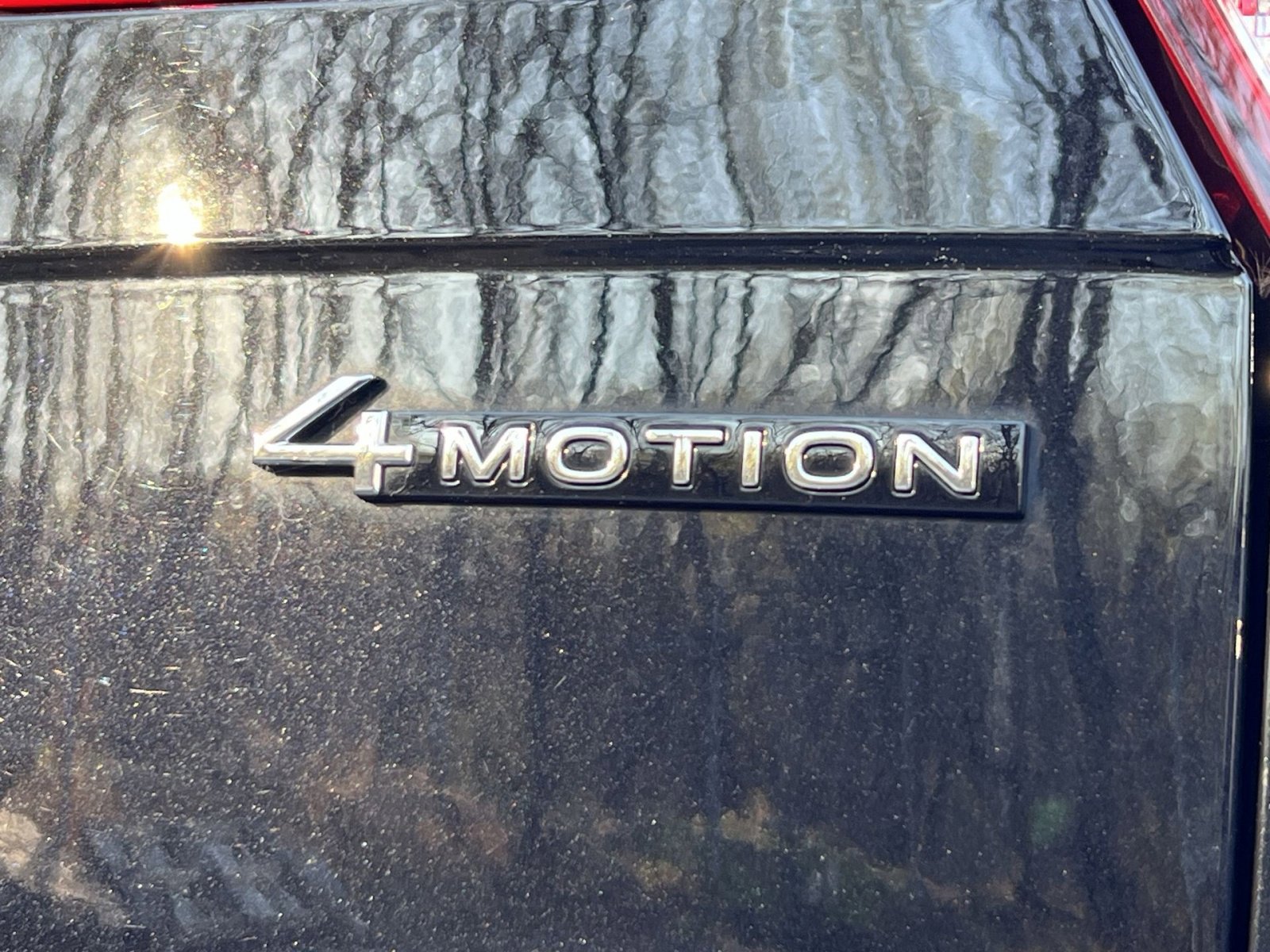 Used 2023 Volkswagen Tiguan SE R-Line AWD/4WD image 28