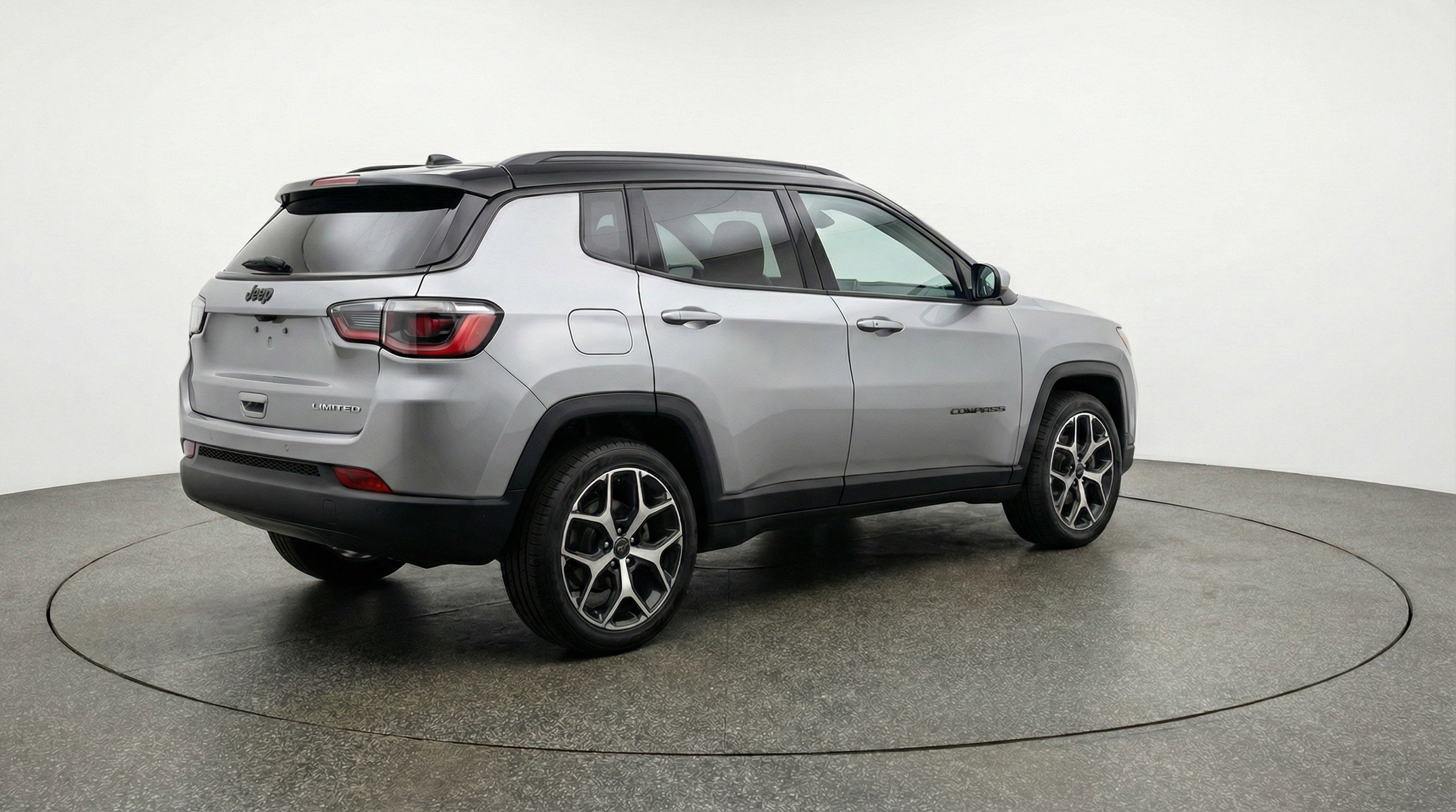 Used 2025 Jeep Compass Limited image 9
