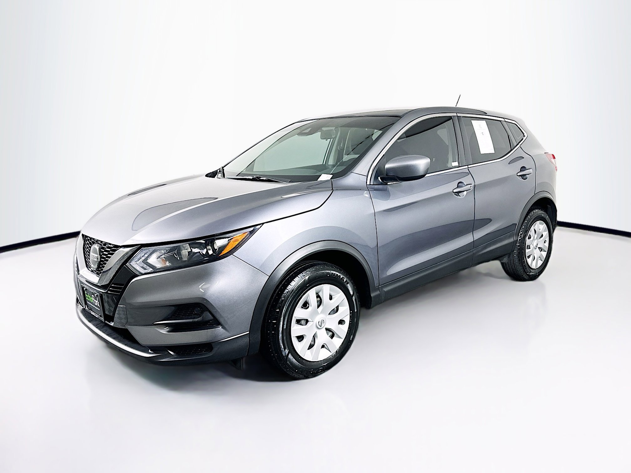 Used 2020 Nissan Rogue Sport S image 3