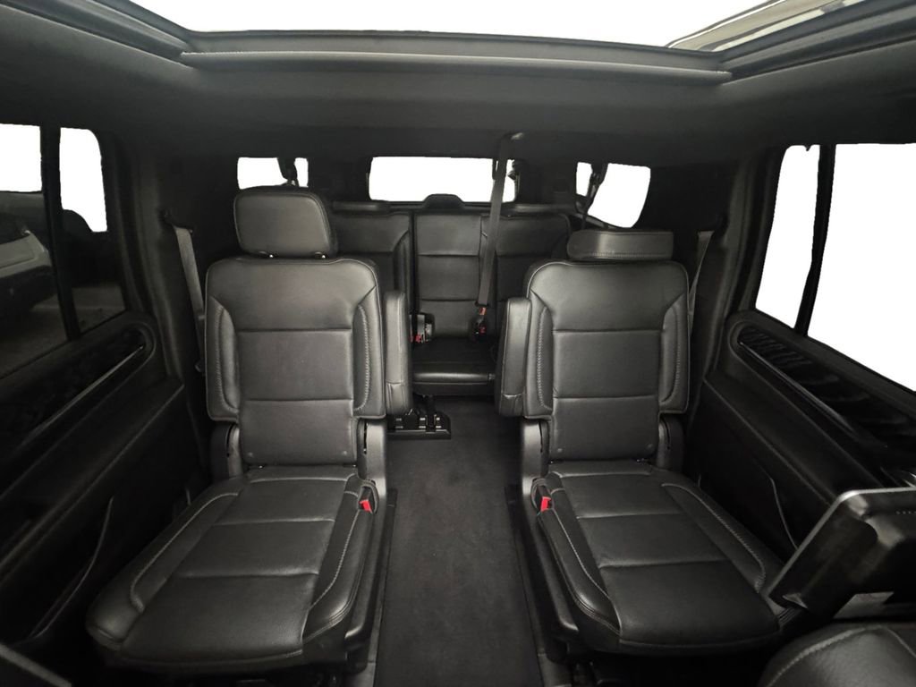 Used 2022 GMC Yukon XL Denali image 18