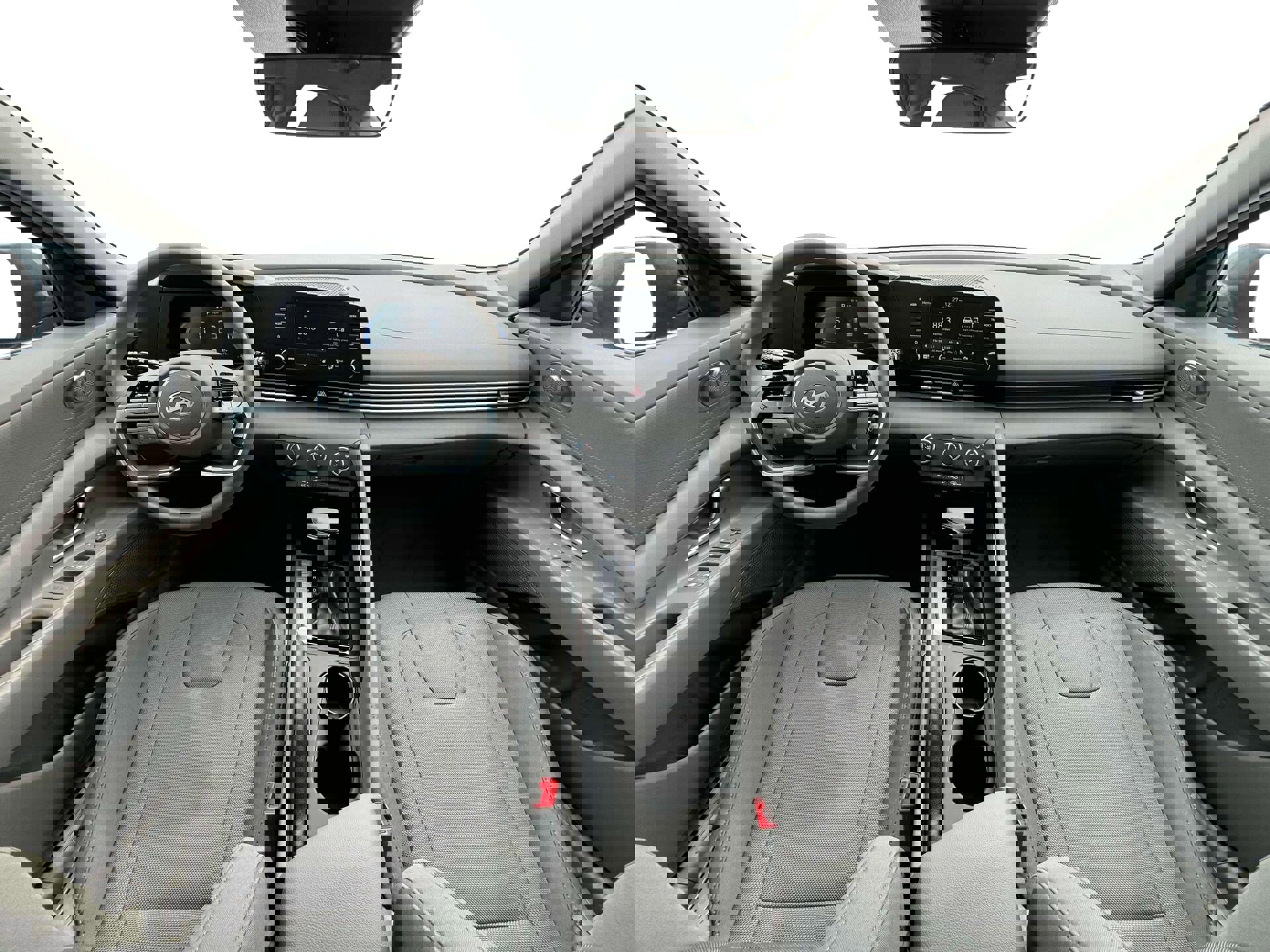 New 2025 Hyundai Elantra SE image 13