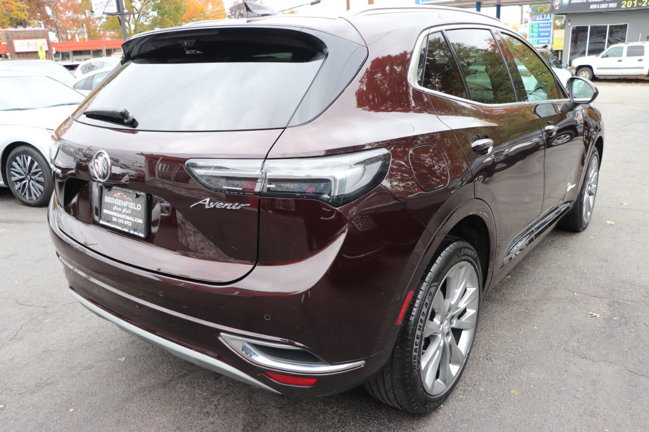 Used 2022 Buick Envision Avenir w/ Technology Package II image 5
