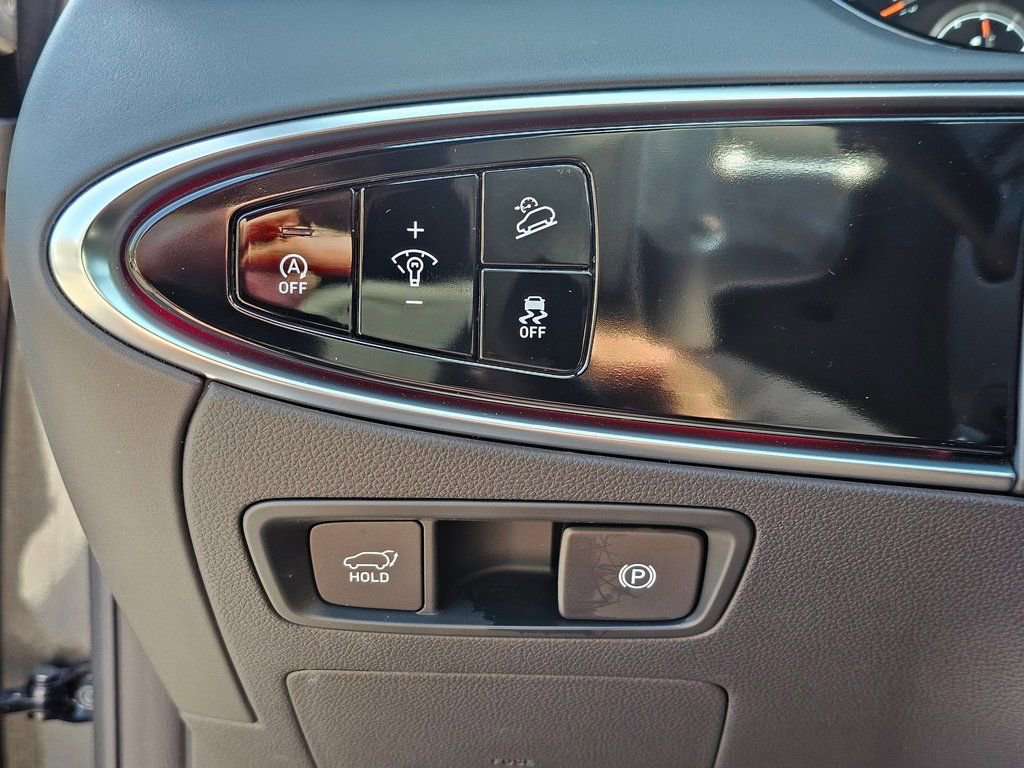 Used 2025 Genesis GV70 3.5T Sport image 34