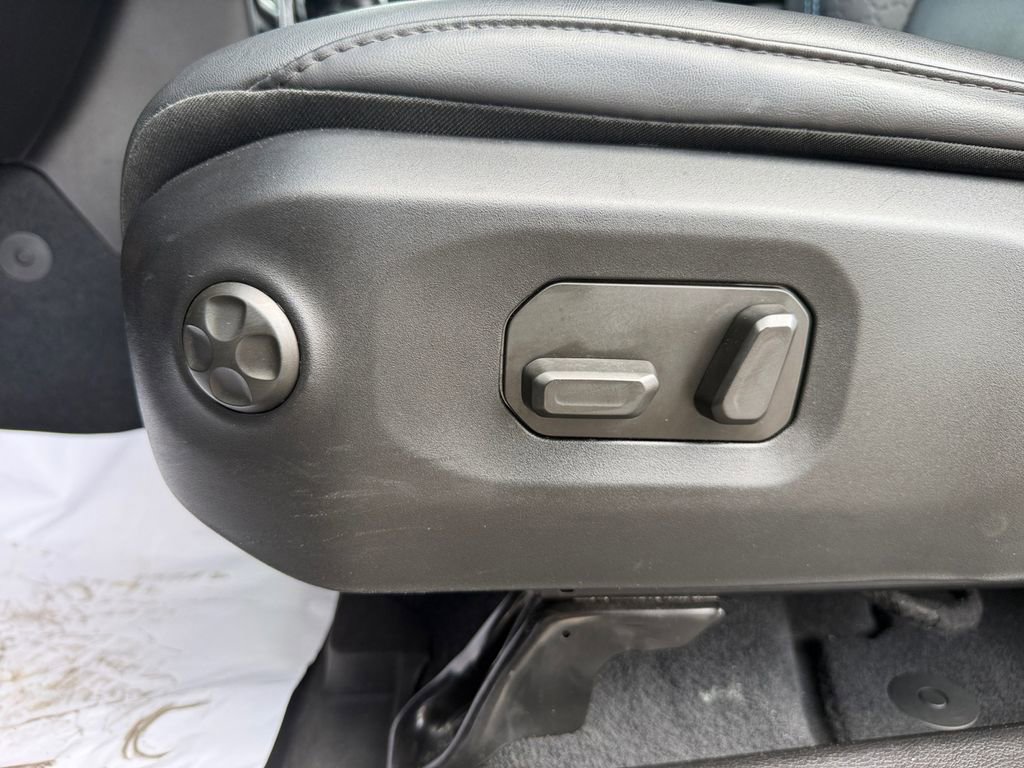 Used 2024 Jeep Wrangler High Altitude AWD/4WD image 25
