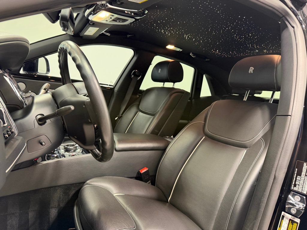 Used 2017 Rolls-Royce Ghost RWD image 34