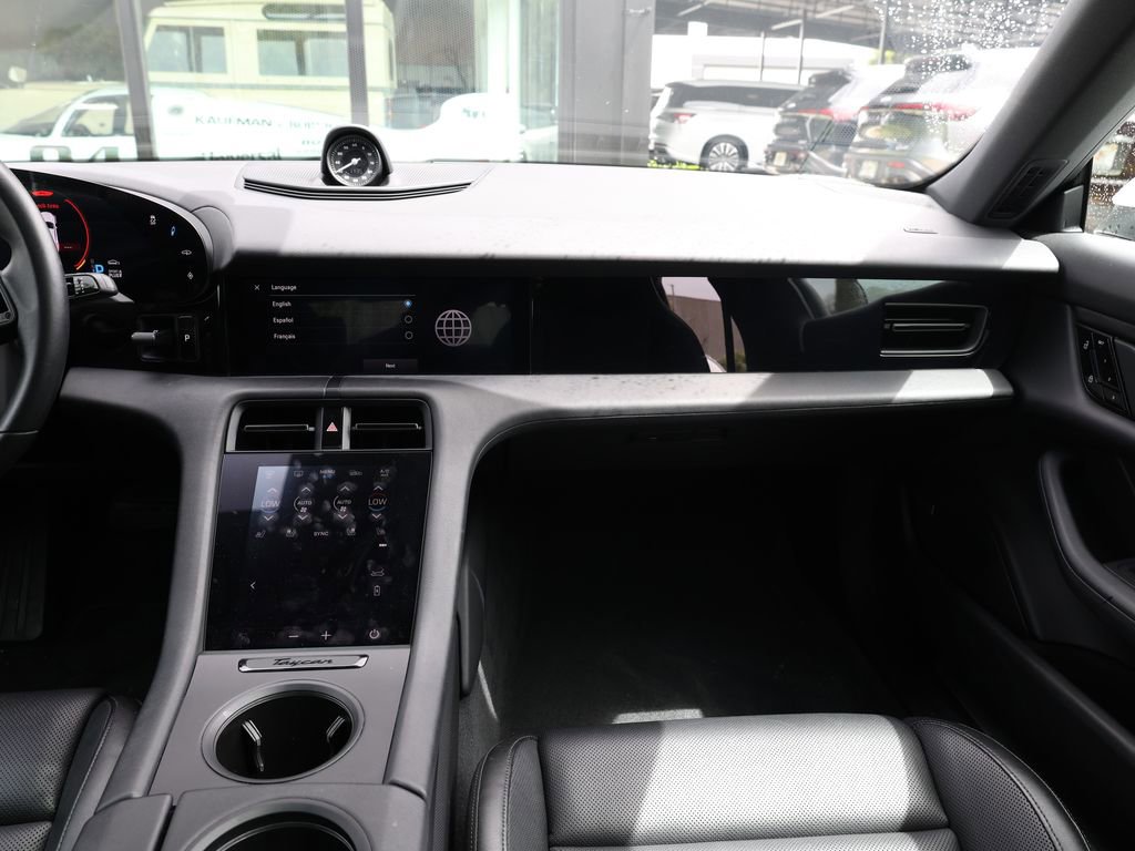 Used 2020 Porsche Taycan 4S w/ Premium Package image 26