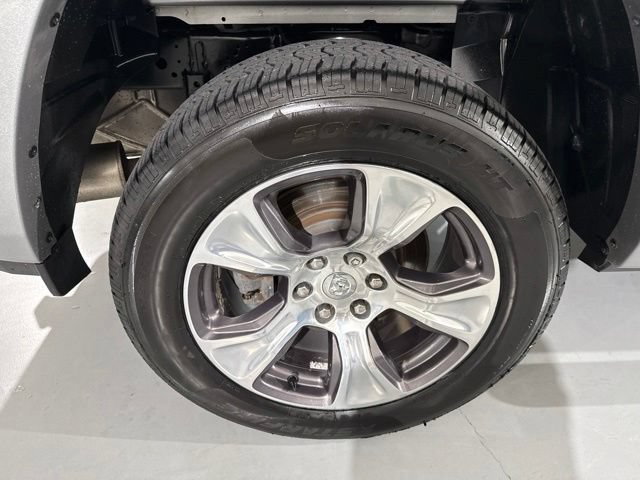 Used 2022 RAM 1500 Laramie AWD/4WD image 9