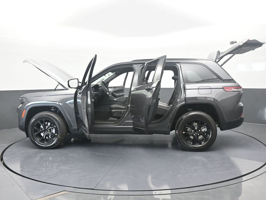 New 2025 Jeep Grand Cherokee Altitude image 65