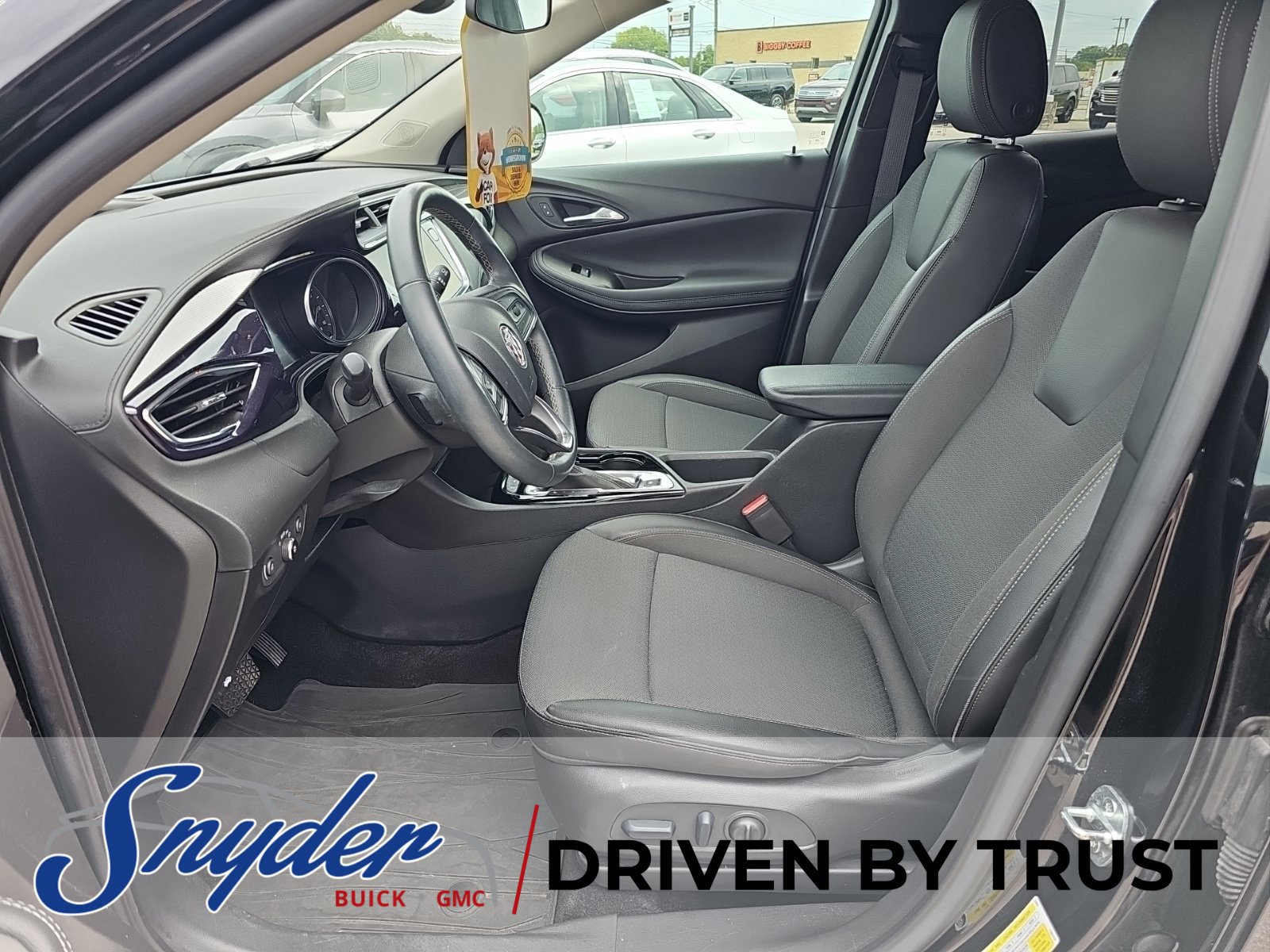 Used 2023 Buick Encore GX Preferred w/ Cold Weather Comfort Package AWD/4WD image 9