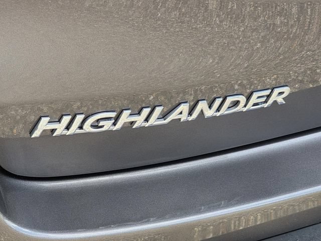 Used 2015 Toyota Highlander XLE FWD image 34