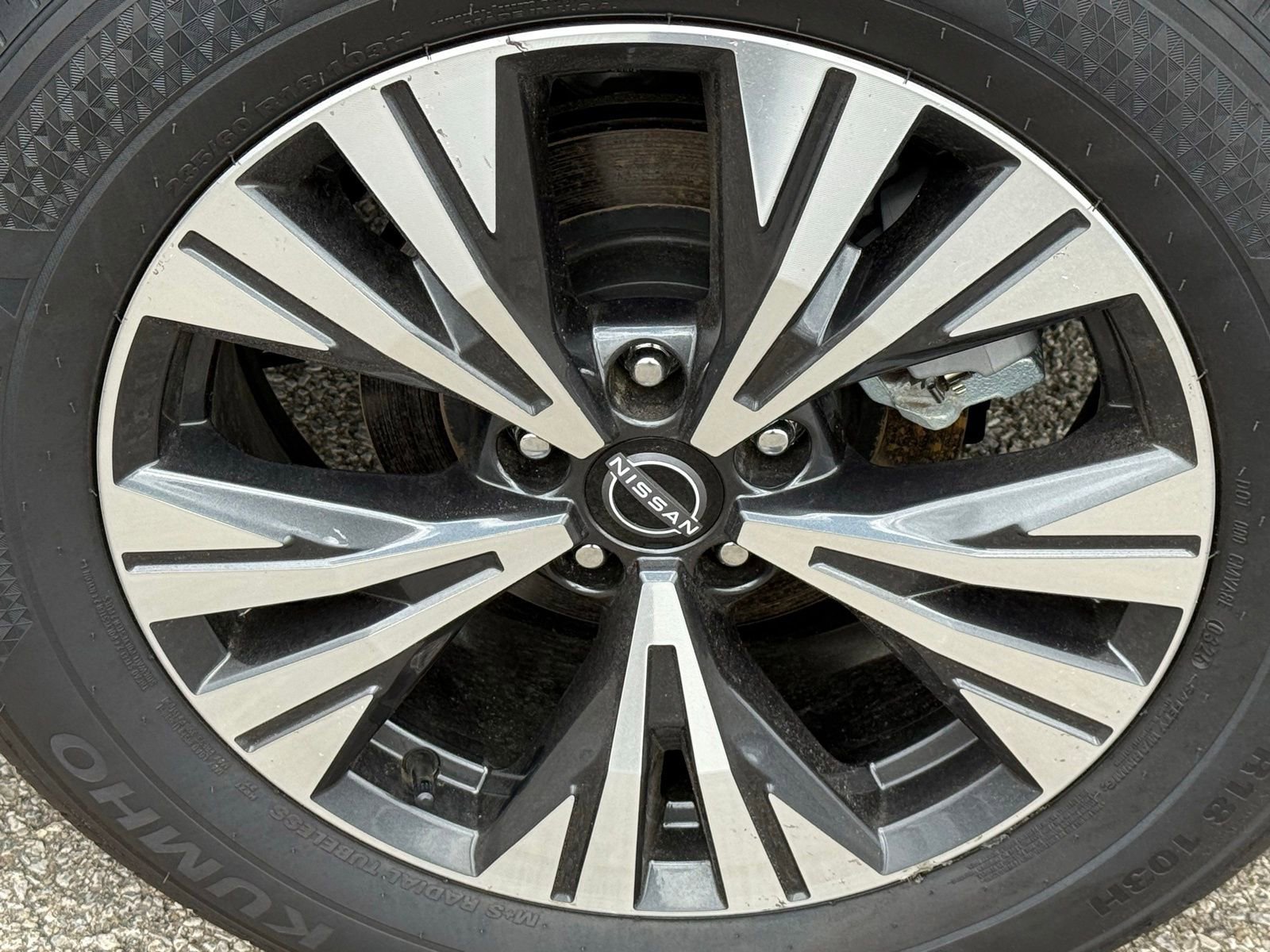 Used 2023 Nissan Rogue SV image 42