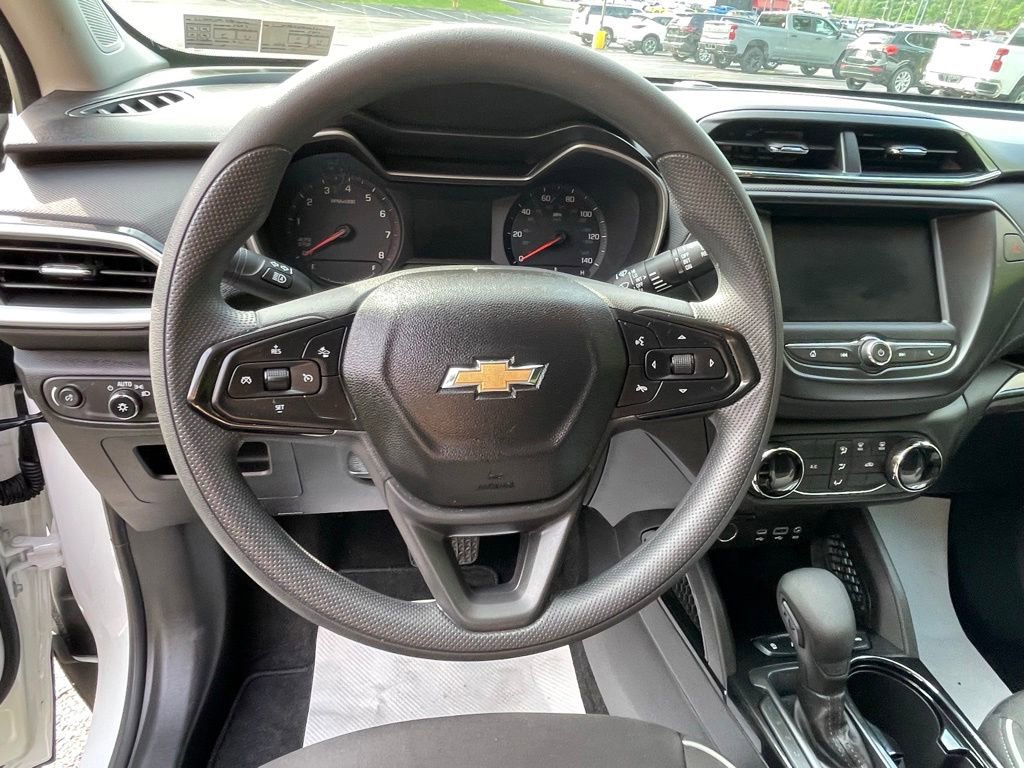Certified 2023 Chevrolet TrailBlazer LS AWD/4WD image 25