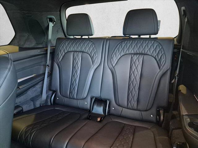 New 2027 BMW X7 M60i AWD/4WD image 18