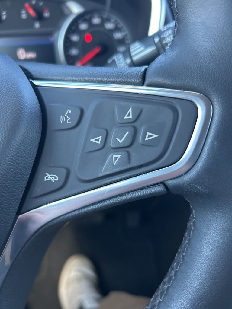 Used 2023 Chevrolet Equinox Premier image 31