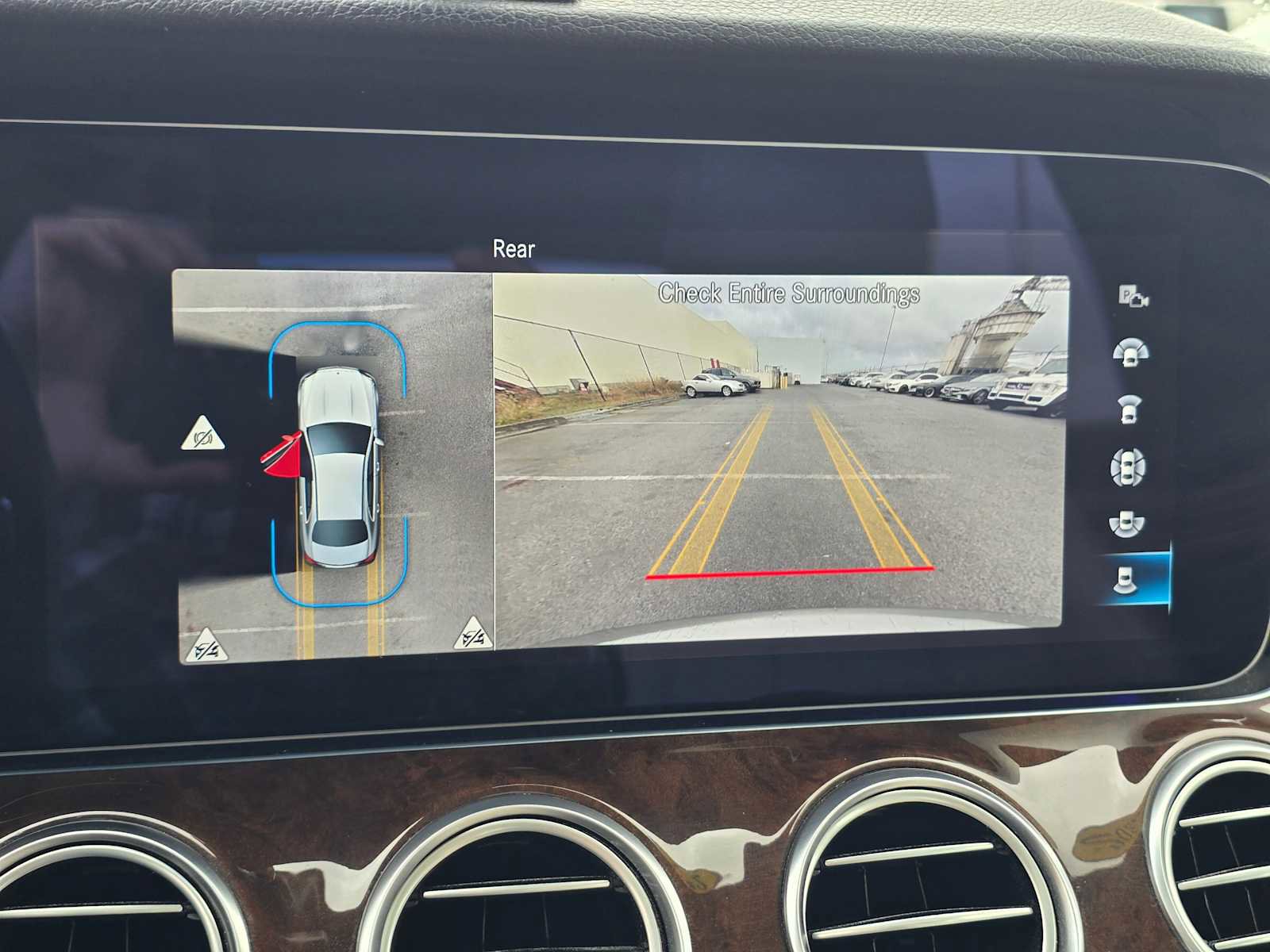 Used 2022 Mercedes-Benz E 350 Sedan image 32