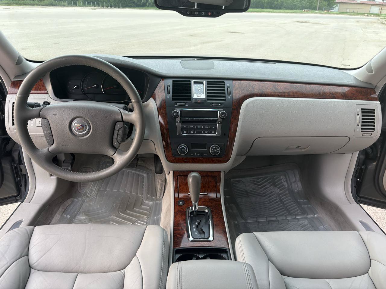 Used 2006 Cadillac DTS FWD image 42