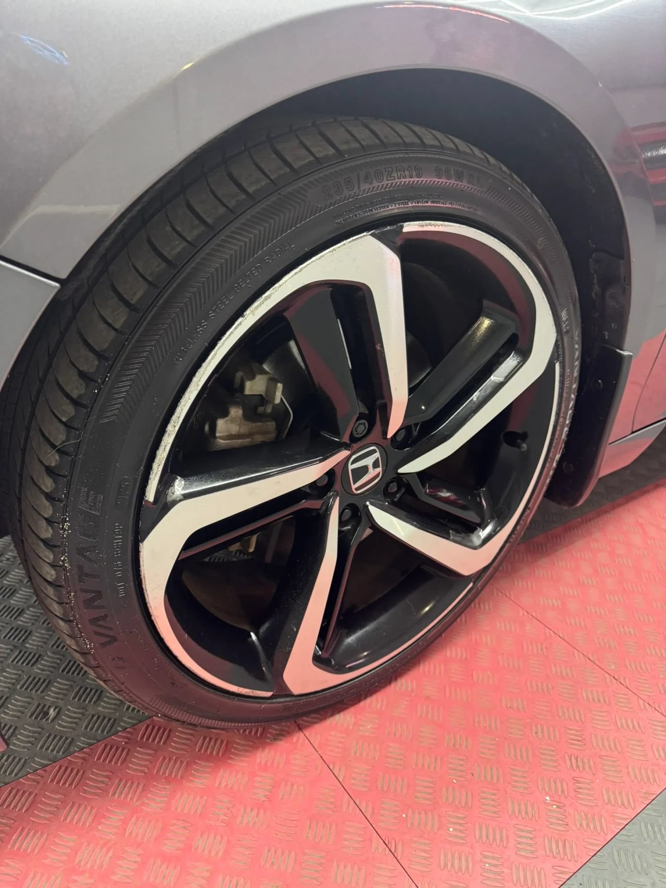 Used 2018 Honda Accord Sport image 9
