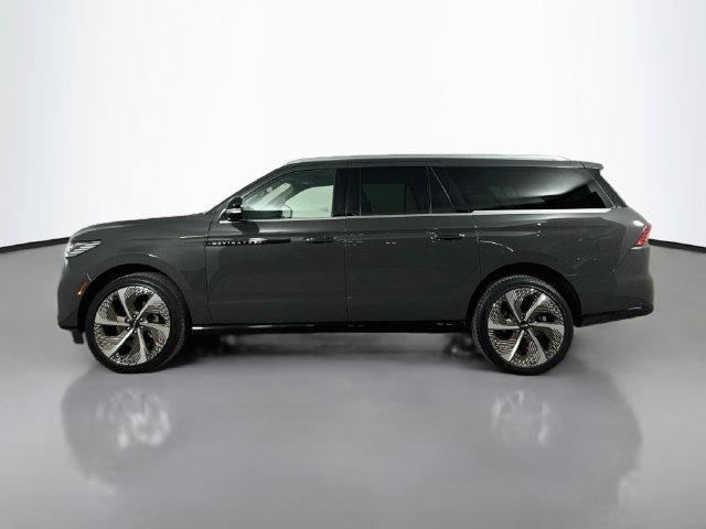 Used 2025 Lincoln Navigator L Black Label AWD/4WD image 8