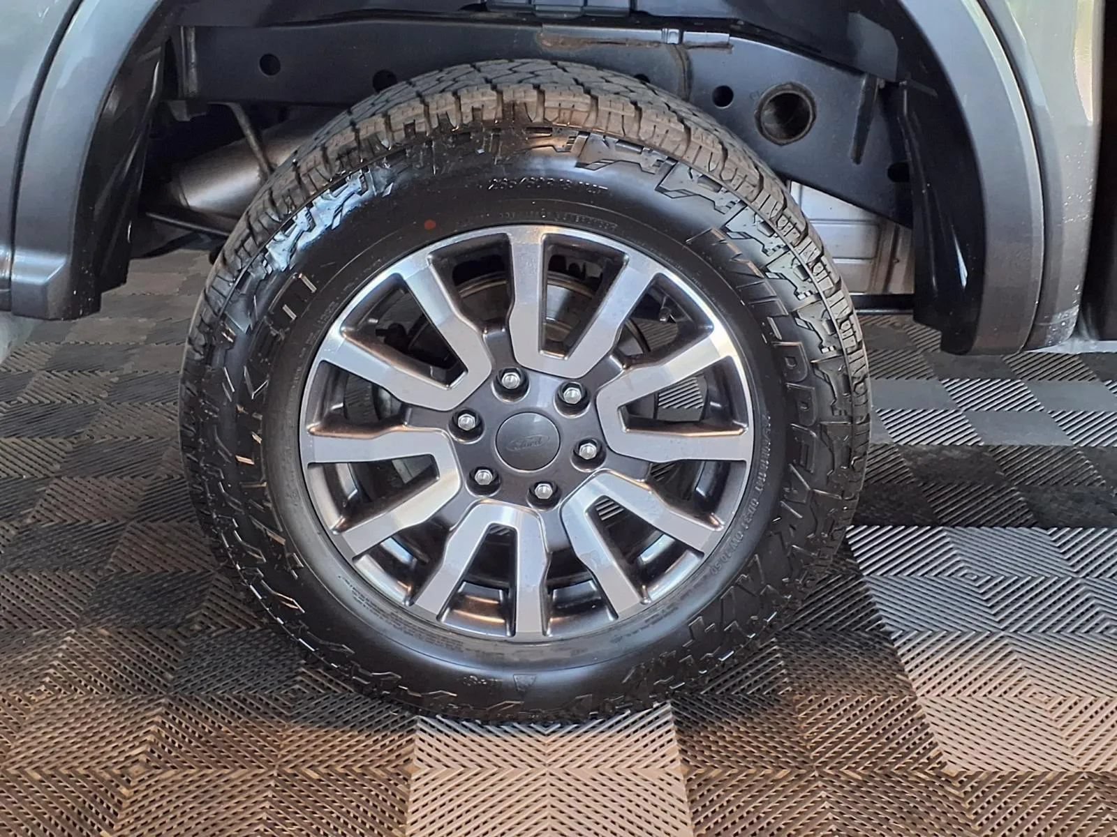 Used 2019 Ford Ranger XLT w/ Equipment Group 302A Luxury AWD/4WD image 8
