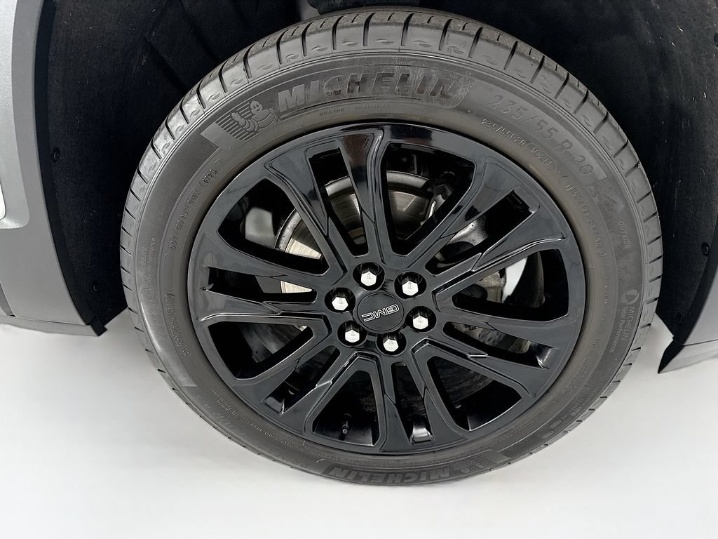 Used 2023 GMC Acadia SLE w/ Elevation Edition FWD image 31