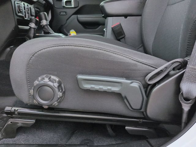 Used 2022 Jeep Wrangler Unlimited Sport AWD/4WD image 19