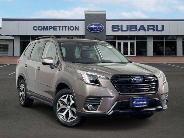 Used 2023 Subaru Forester Premium AWD/4WD image 1