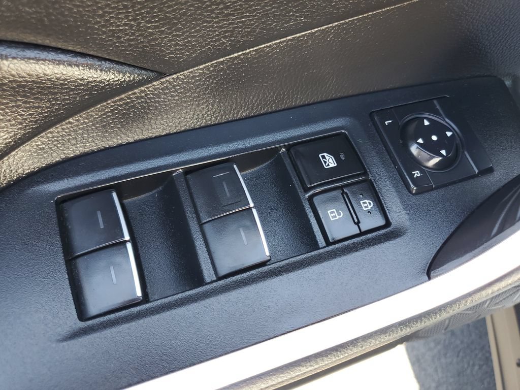 Used 2023 Toyota RAV4 XLE AWD/4WD image 23