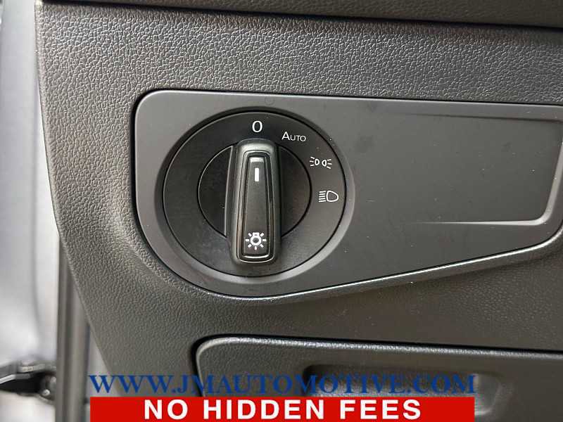 Used 2024 Volkswagen Tiguan S image 34