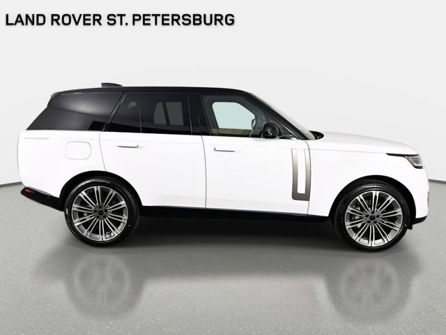 New 2026 Land Rover Range Rover SE image 4