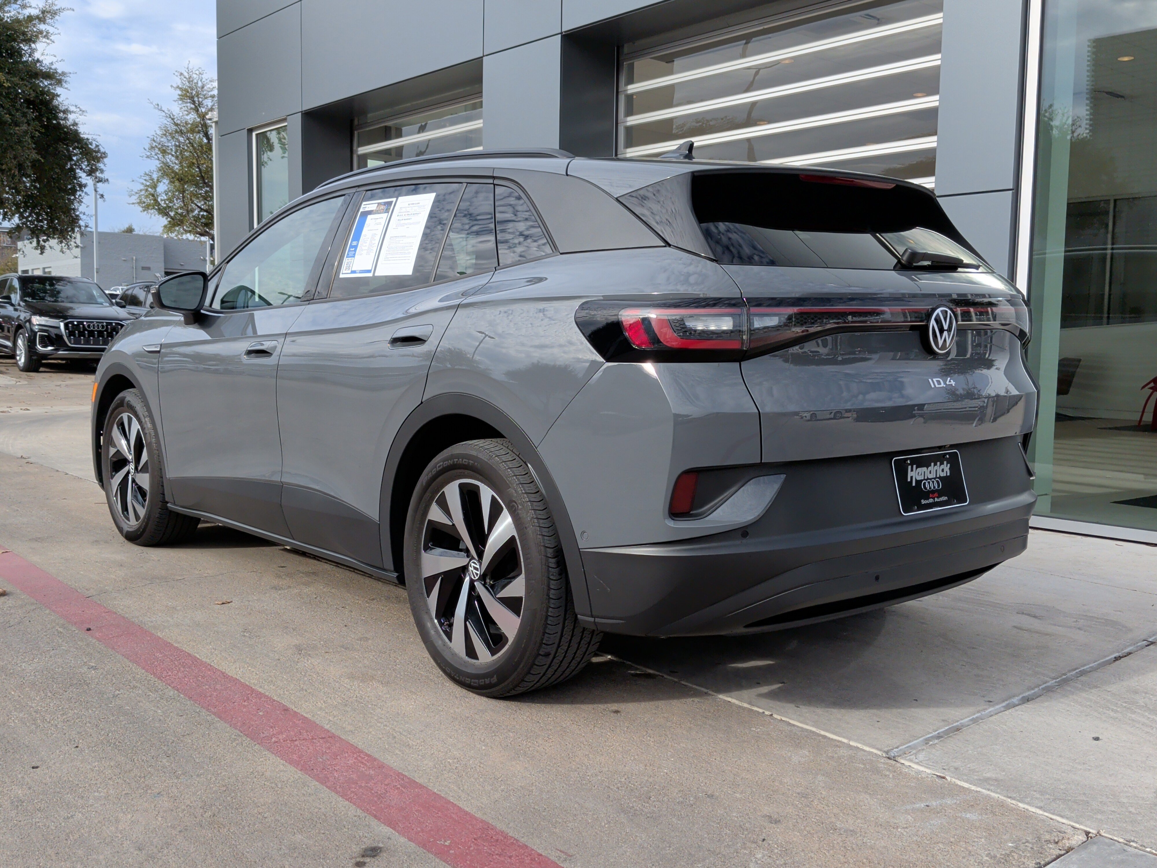 Used 2023 Volkswagen ID.4 Pro image 8