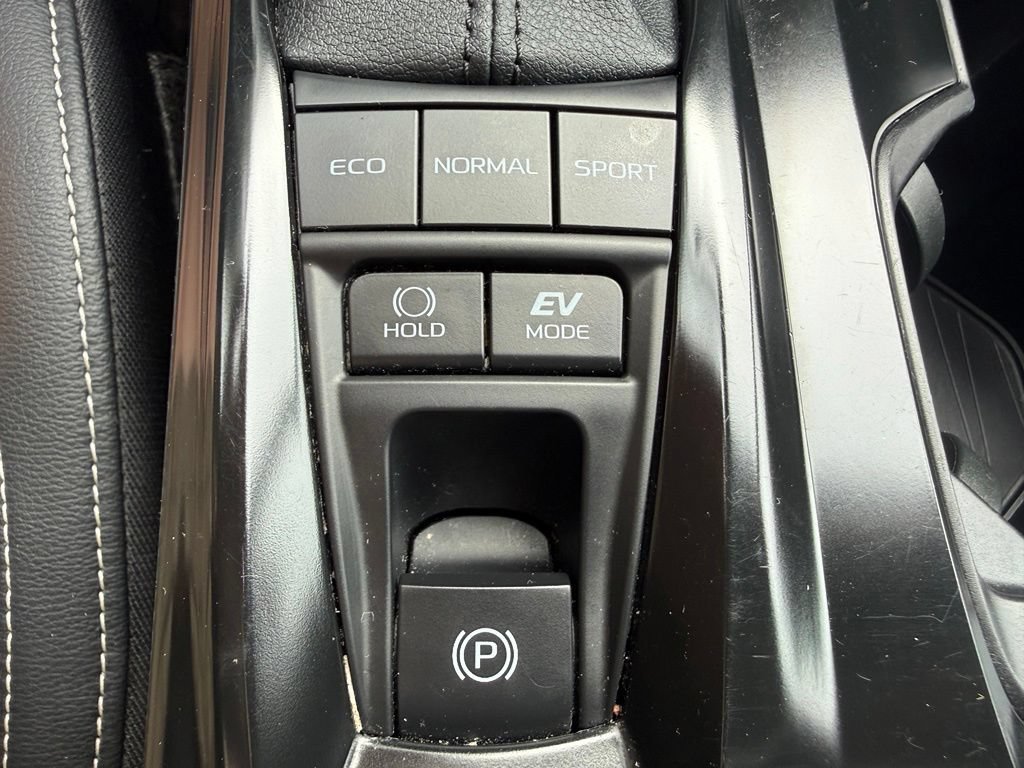 Used 2025 Toyota Camry SE FWD image 22
