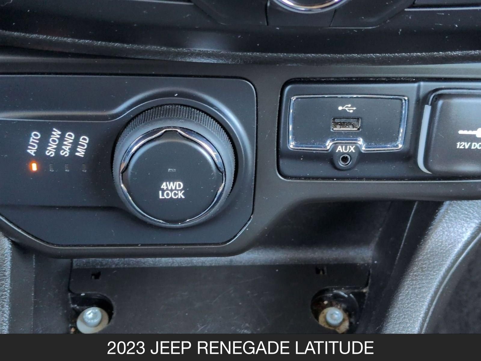 Used 2023 Jeep Renegade Latitude image 21