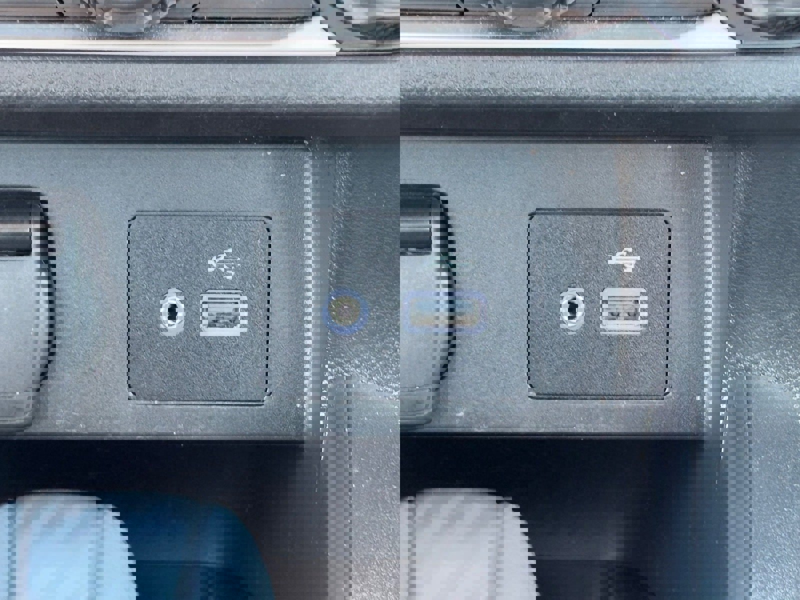 Certified 2025 Nissan Versa SV image 25