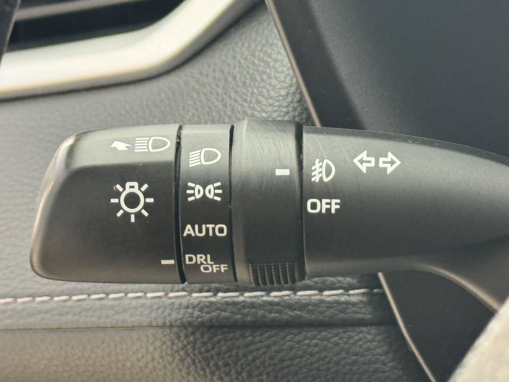 Used 2023 Toyota RAV4 XLE Premium AWD/4WD image 21