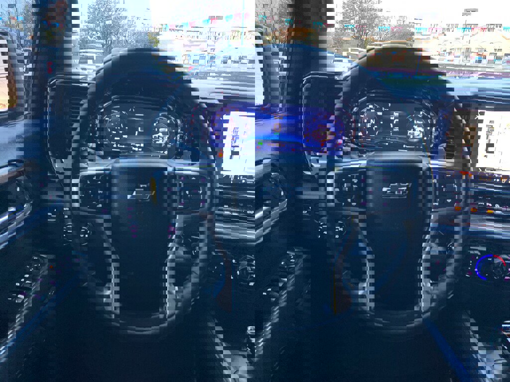 Used 2025 Chevrolet Silverado 1500 LT Trail Boss w/ Convenience Package II image 35