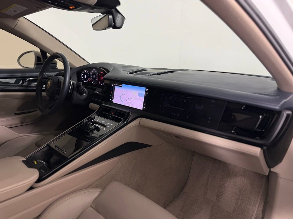 Certified 2025 Porsche Panamera 4 image 21