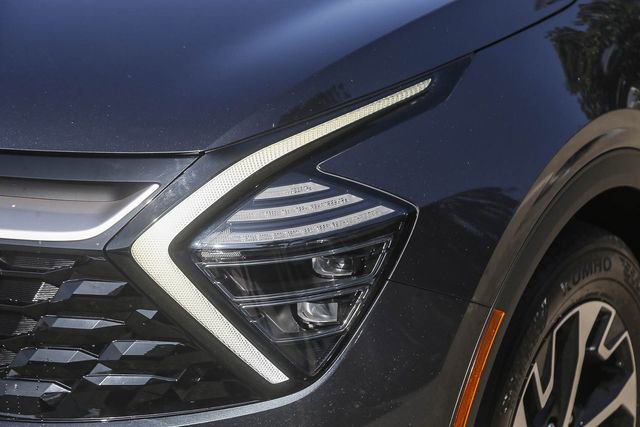 Certified 2024 Kia Sportage EX image 6