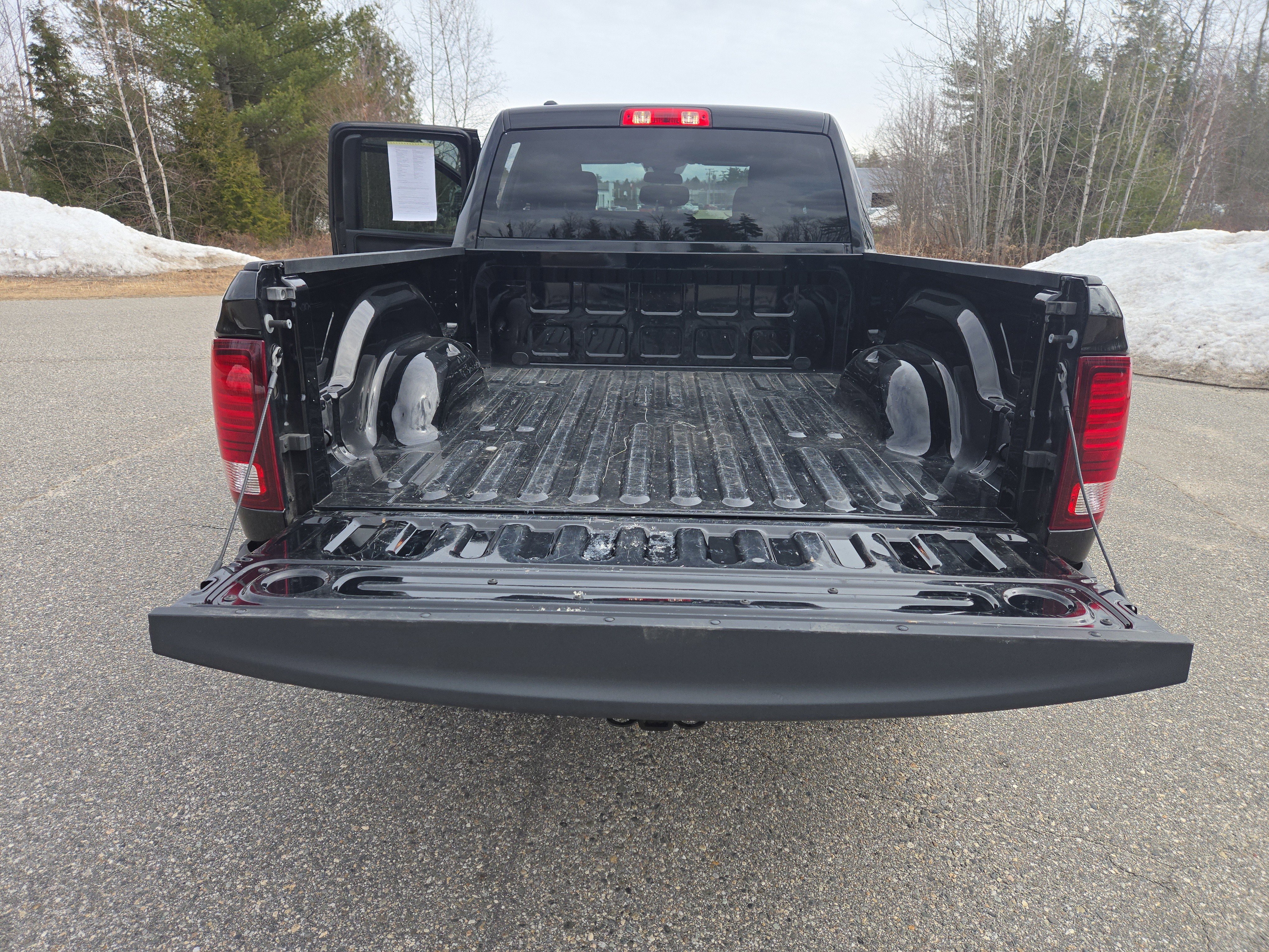 Used 2022 RAM 1500 Classic Warlock w/ Warlock Decor Package AWD/4WD image 17