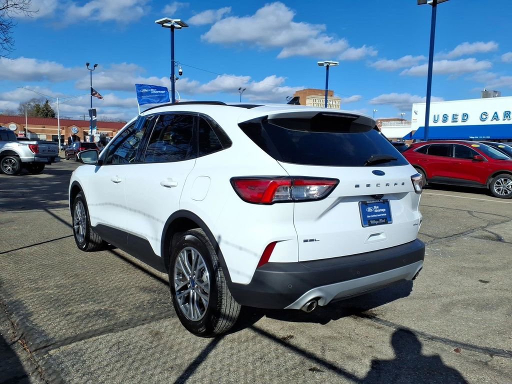 Certified 2022 Ford Escape SEL image 9