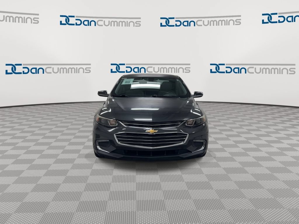 Used 2016 Chevrolet Malibu LT FWD image 3