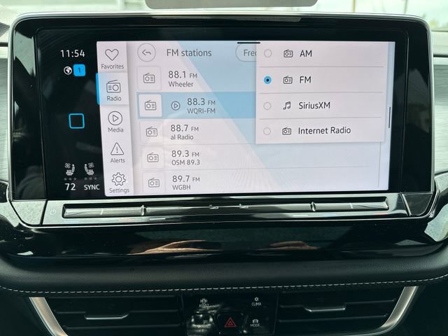 Certified 2024 Volkswagen Atlas Cross Sport SE w/ Panoramic Sunroof Package AWD/4WD image 24