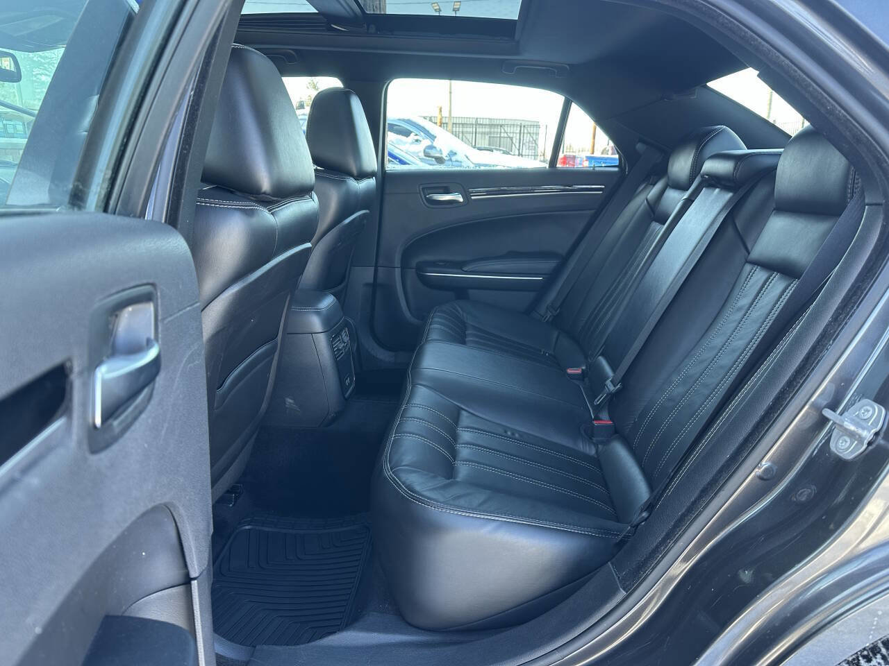 Used 2018 Chrysler 300 S w/ 300S Premium Group image 14