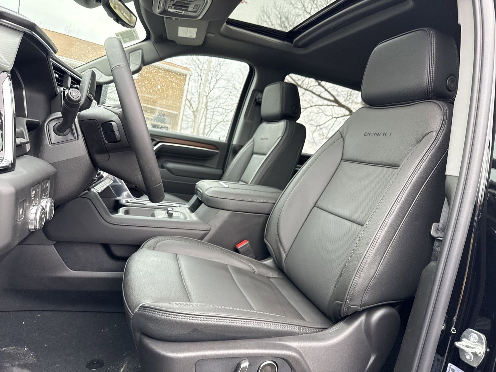 New 2026 GMC Sierra 3500 Denali w/ Denali Reserve Package image 10