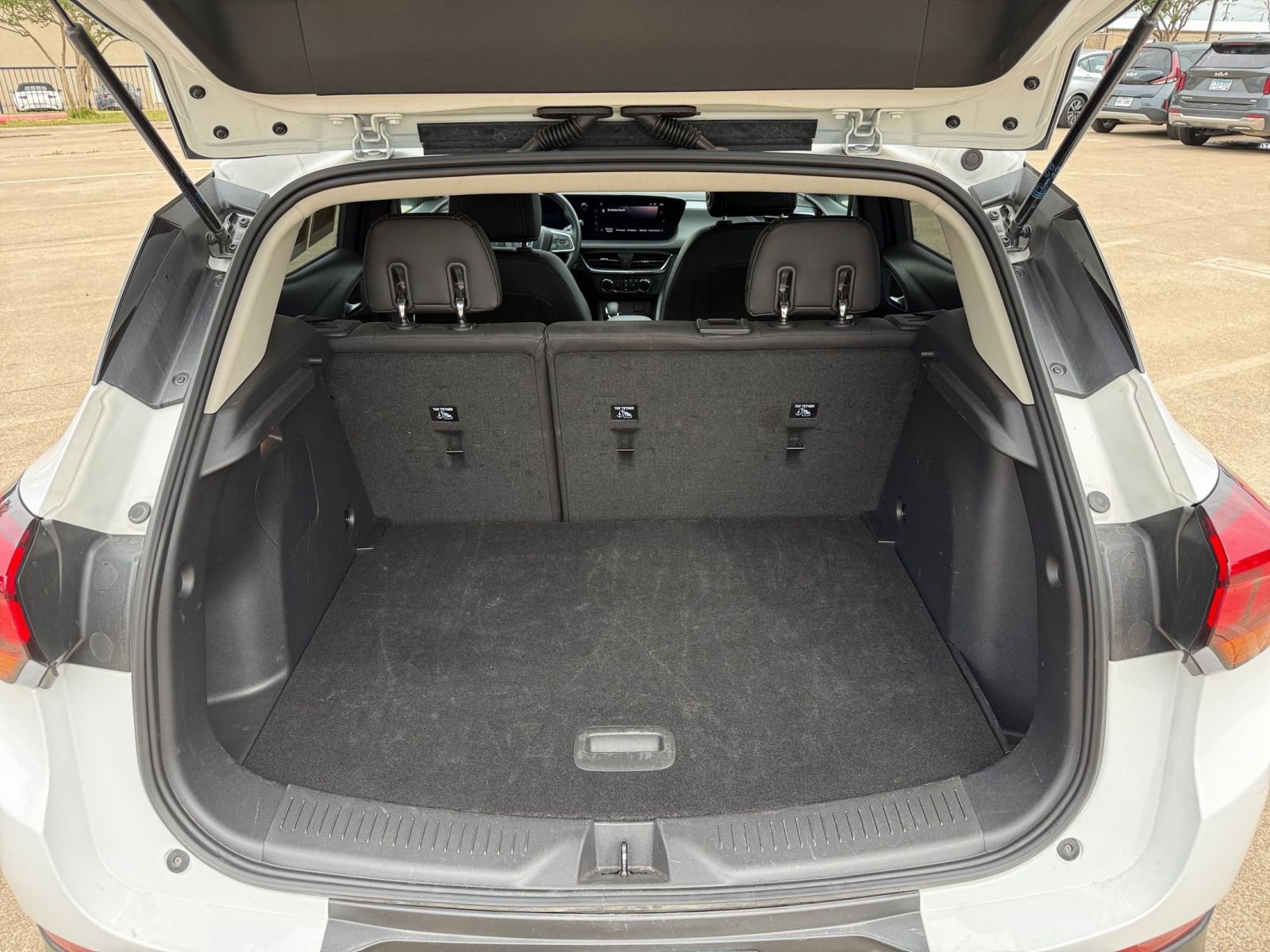 Used 2025 Buick Encore GX Preferred FWD image 32